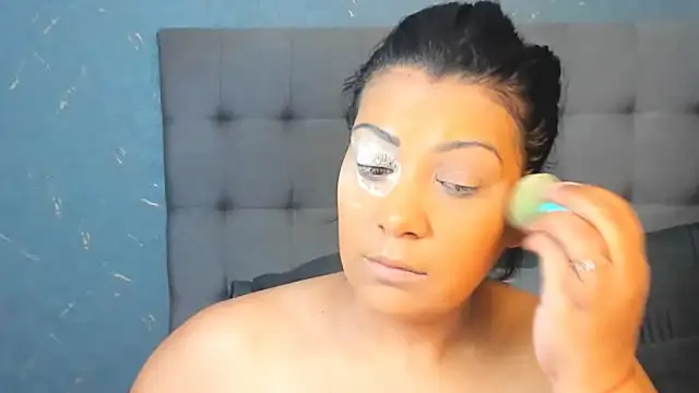 Snapshot of AmyCubes chatting on 09.24.25 AmyCubes online show from 09.24.25