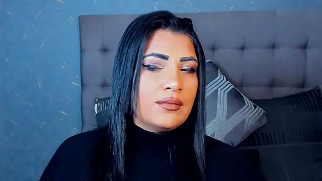 Snapshot of AmyCubes chatting on 10.19.25 AmyCubes online show from 10.19.25