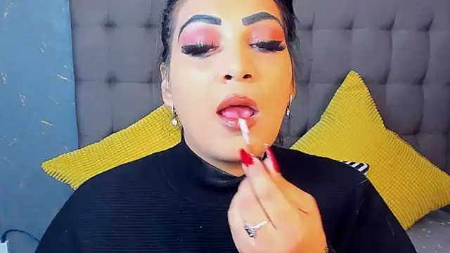 Snapshot of AmyCubes chatting on 11.15.25 AmyCubes online show from 11.15.25