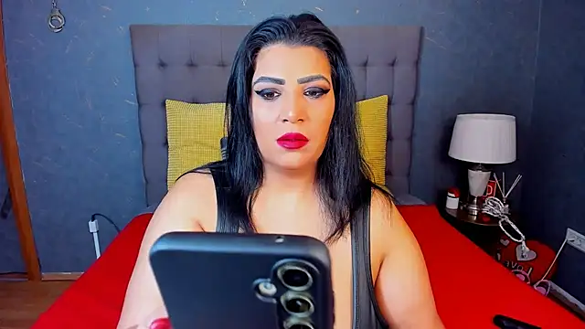 Snapshot of AmyCubes chatting on 12.19.25 AmyCubes online show from 12.19.25