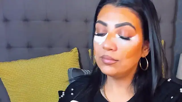 Snapshot of AmyCubes chatting on 02.04.26 AmyCubes online show from 02.04.26