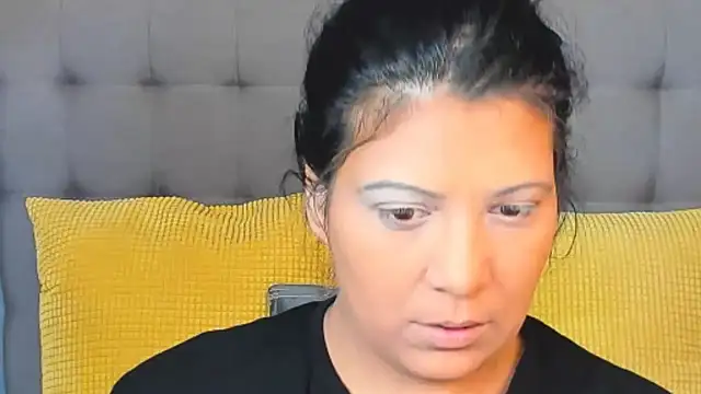 Snapshot of AmyCubes chatting on 02.12.26 AmyCubes online show from 02.12.26