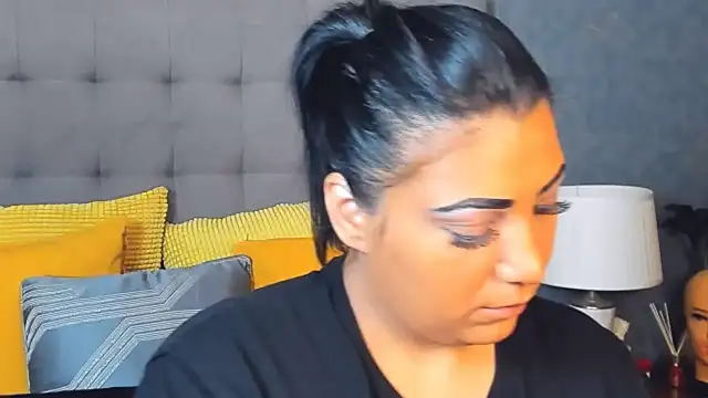 Snapshot of AmyCubes chatting on 02.19.26 AmyCubes online show from 02.19.26