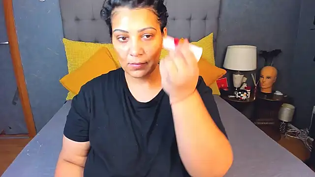 Snapshot of AmyCubes chatting on 02.21.26 AmyCubes online show from 02.21.26