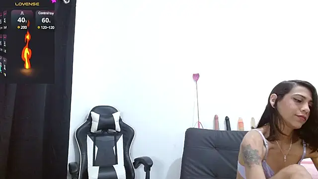 Snapshot of Kiara-Rider chatting on 02.20.25 Kiara-Rider online show from 02.20.25