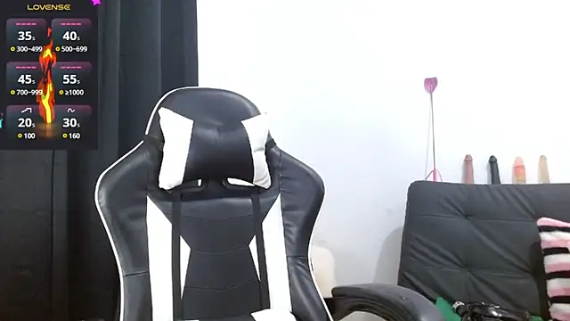 Snapshot of Kiara-Rider chatting on 03.15.25 Kiara-Rider online show from 03.15.25