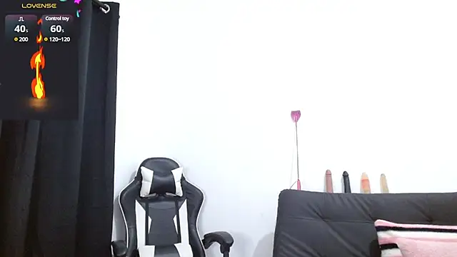 Snapshot of Kiara-Rider chatting on 03.22.25 Kiara-Rider online show from 03.22.25