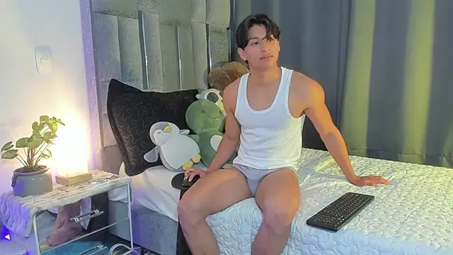 Snapshot of All3ssandr0 chatting on 02.17.26 All3ssandr0 online show from 02.17.26