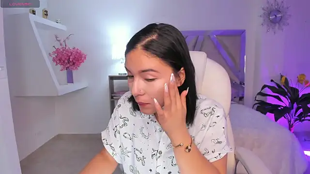 Snapshot of kendaall_jenner_ chatting on 01.18.25 kendaall jenner  online show from 01.18.25