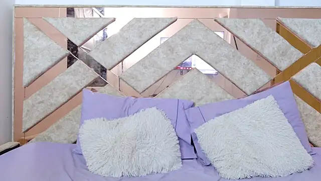  miss khloe online show from 11.29.25