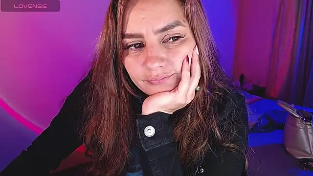 Snapshot of Lu_perez chatting on 12.06.24 Lu perez online show from 12.06.24