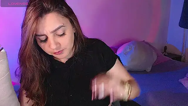 Snapshot of Lu_perez chatting on 12.18.24 Lu perez online show from 12.18.24