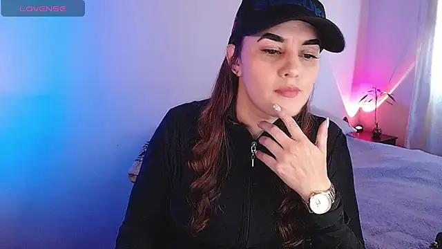 Snapshot of Lu_perez chatting on 01.18.25 Lu perez online show from 01.18.25