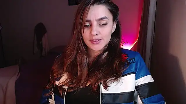 Snapshot of Lu_perez chatting on 01.23.25 Lu perez online show from 01.23.25