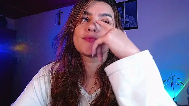 Snapshot of Lu_perez chatting on 01.28.25 Lu perez online show from 01.28.25
