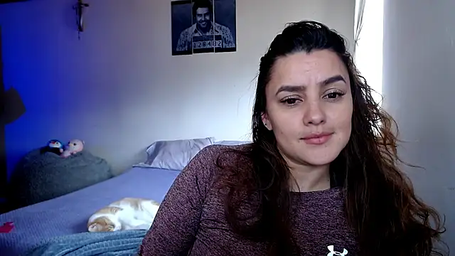 Snapshot of Lu_perez chatting on 02.10.25 Lu perez online show from 02.10.25