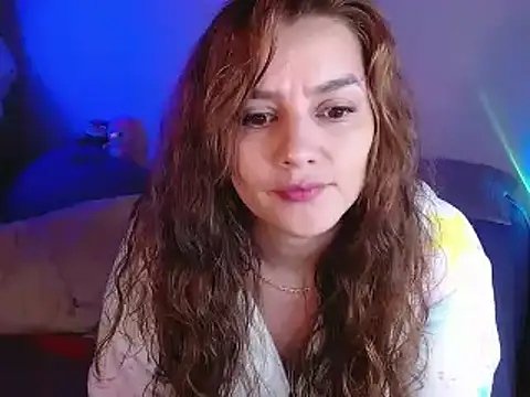 Snapshot of Lu_perez chatting on 02.13.25 Lu perez online show from 02.13.25