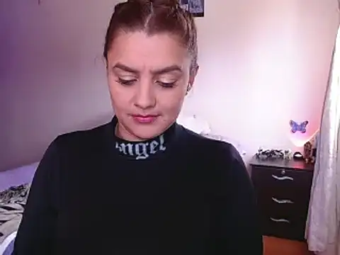 Snapshot of Lu_perez chatting on 02.26.25 Lu perez online show from 02.26.25