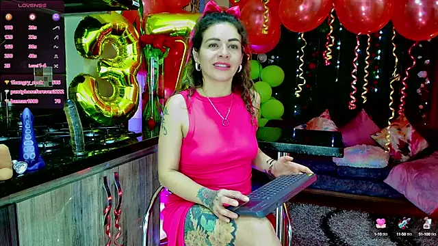 Snapshot of oriana_thomson2 chatting on 03.16.25 oriana thomson2 online show from 03.16.25