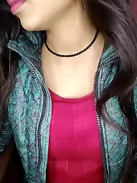 Snapshot of Sreya213 chatting on 12.30.24 Sreya213 online show from 12.30.24