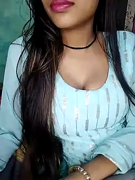 Snapshot of Sreya213 chatting on 01.10.25 Sreya213 online show from 01.10.25