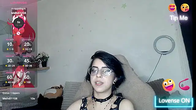 LisandreLaVenale online show from 01.01.25