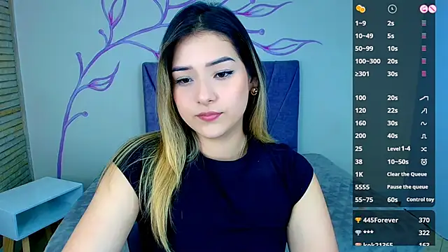 DahliaMoore online show from 12.21.24