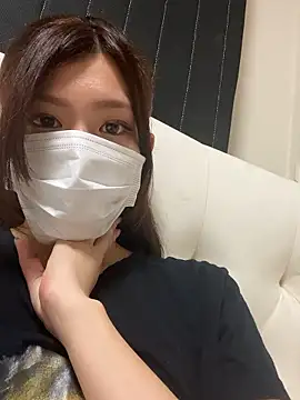 Snapshot of mio_nyan_ chatting on 10.04.25 mio nyan  online show from 10.04.25