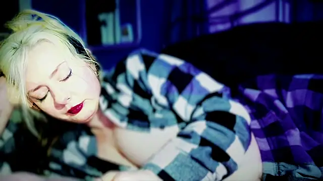 Snapshot of SkarlettRose96 chatting on 11.29.25 SkarlettRose96 online show from 11.29.25