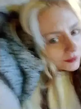 Snapshot of SkarlettRose96 chatting on 01.12.26 SkarlettRose96 online show from 01.12.26