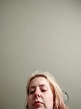 Snapshot of SkarlettRose96 chatting on 02.11.26 SkarlettRose96 online show from 02.11.26