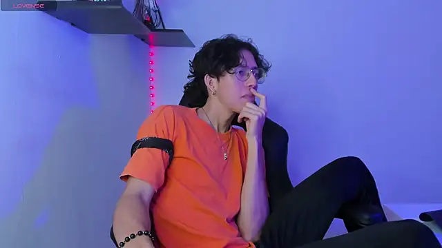 manu vera online show from 02.25.25