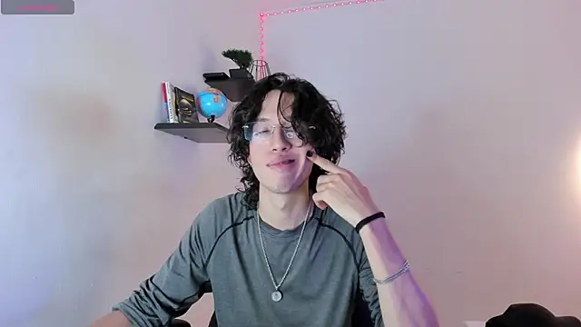 manu vera online show from 10.15.25