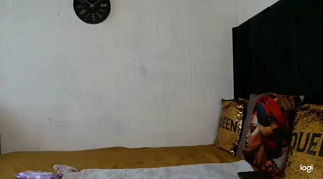 quenliyasa online show from 01.11.25