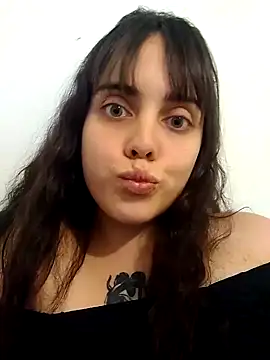 lucylovles online show from 12.04.24