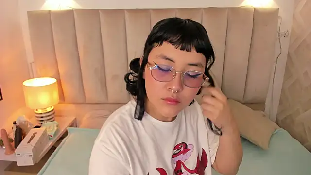 Haru Bonny online show from 01.08.26