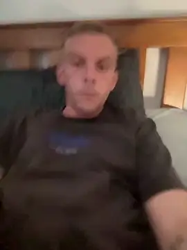 Snapshot of aus_guy93 chatting on 11.13.25 aus guy93 online show from 11.13.25