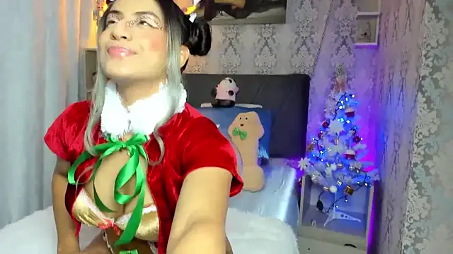 Alaia Love77 online show from 12.14.25