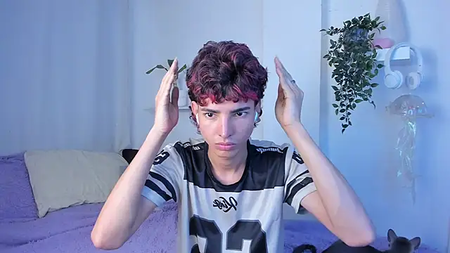 Snapshot of santy-kitty chatting on 02.27.26 santy-kitty online show from 02.27.26