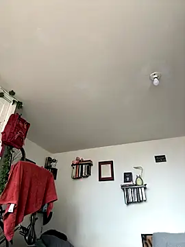 Snapshot of EemaHaruki chatting on 10.09.25 EemaHaruki online show from 10.09.25