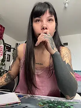 Snapshot of EemaHaruki chatting on 10.24.25 EemaHaruki online show from 10.24.25