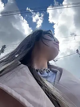 Snapshot of EemaHaruki chatting on 11.07.25 EemaHaruki online show from 11.07.25