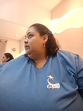 Snapshot of Alisson_am chatting on 10.15.25 Alisson am online show from 10.15.25