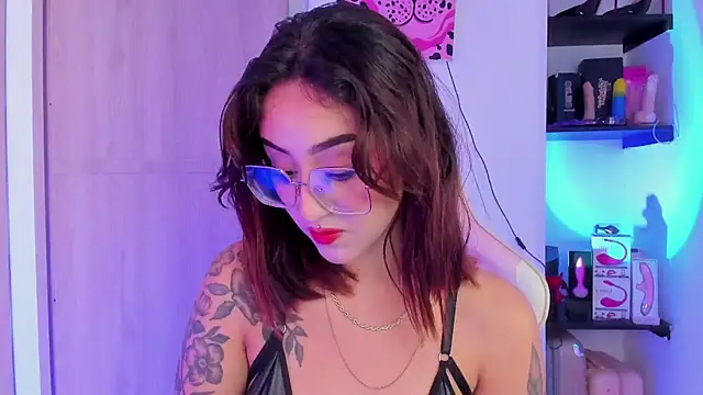 MelodieRoy online show from 02.27.25