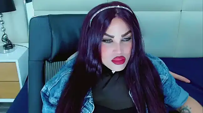 NathaliaCross online show from 12.17.24
