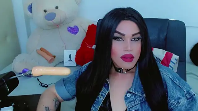 NathaliaCross online show from 10.16.25