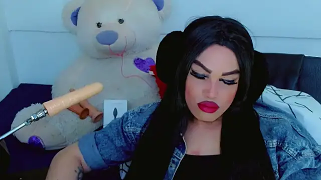 NathaliaCross online show from 10.21.25