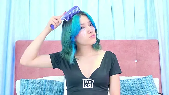 AlliciaKim online show from 10.30.25