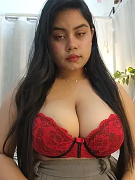 Snapshot of its_amesha chatting on 12.21.24 its amesha online show from 12.21.24