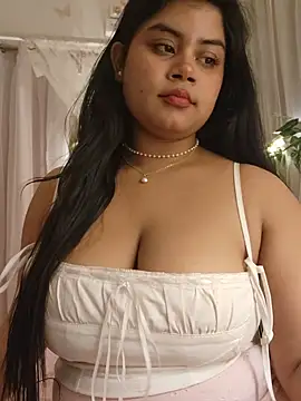 Snapshot of its_amesha chatting on 02.14.25 its amesha online show from 02.14.25